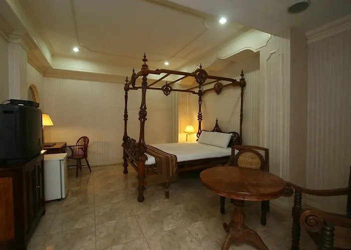 Crown Regency Residences - Quarantine