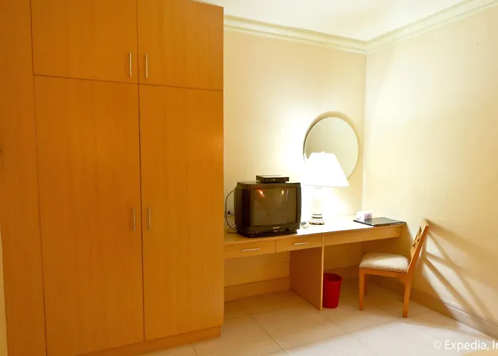 Crown Regency Residences - Quarantine 3*