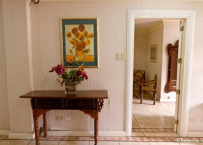 Crown Regency Residences - Quarantine Hotel Cebu