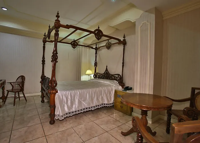 Crown Regency Residences - Quarantine 3*