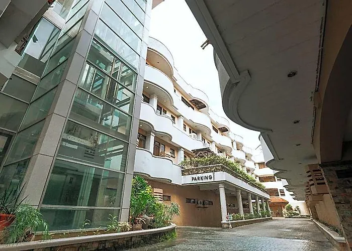 Hotel Crown Regency Residences - Quarantine 3*